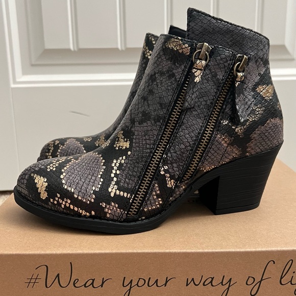 MUK LUKS Women's Yellowstone Yardley Boots - Picture 9 of 14